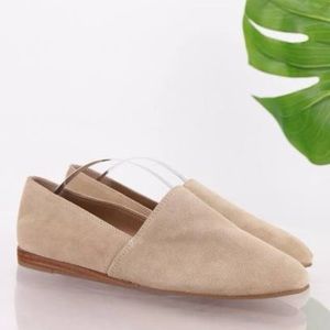 Franco Sarto Women's Glow Loafer
Size 7.5 Tan Cream Suede SlipOn
Flat Shoe Comfy